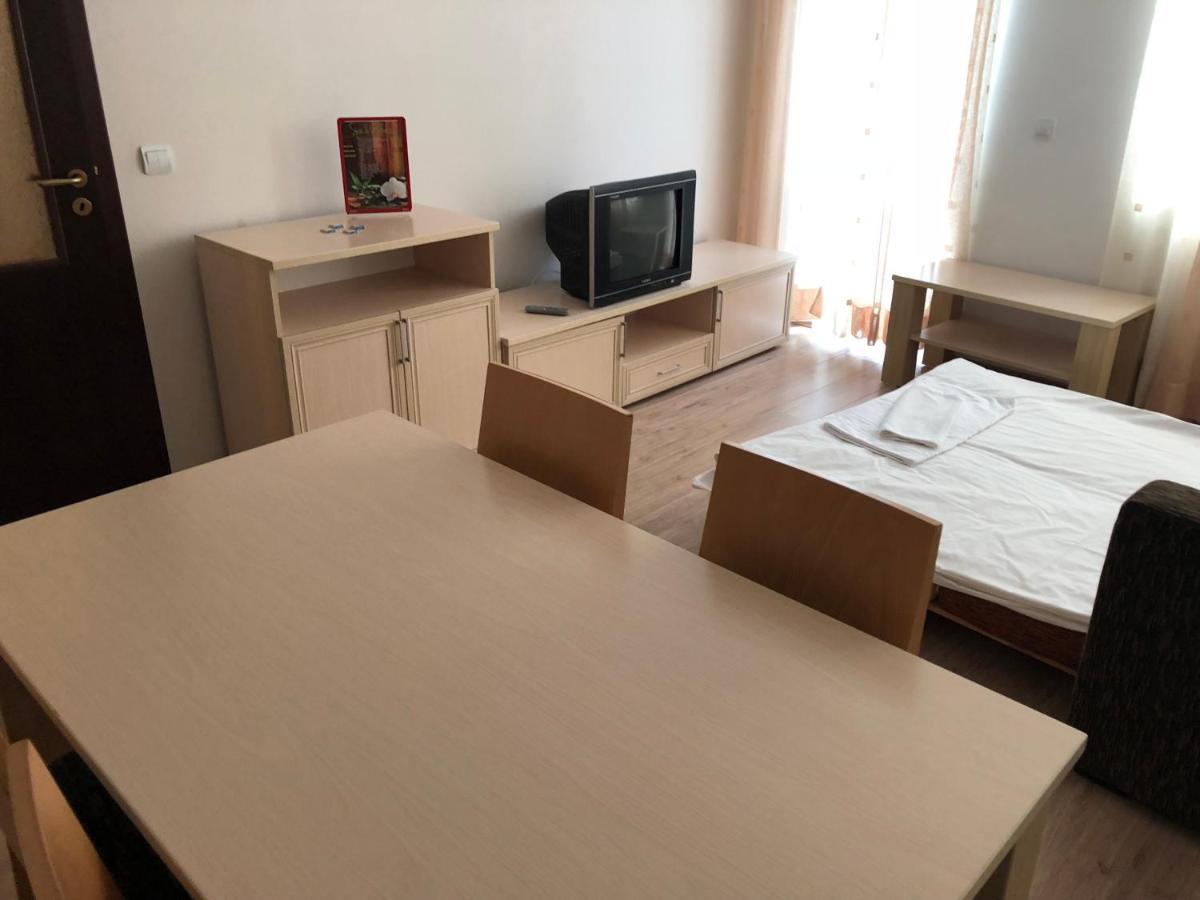 Апартамент В Хотел Стената, Пампорово Apartman Szmoljan Kültér fotó
